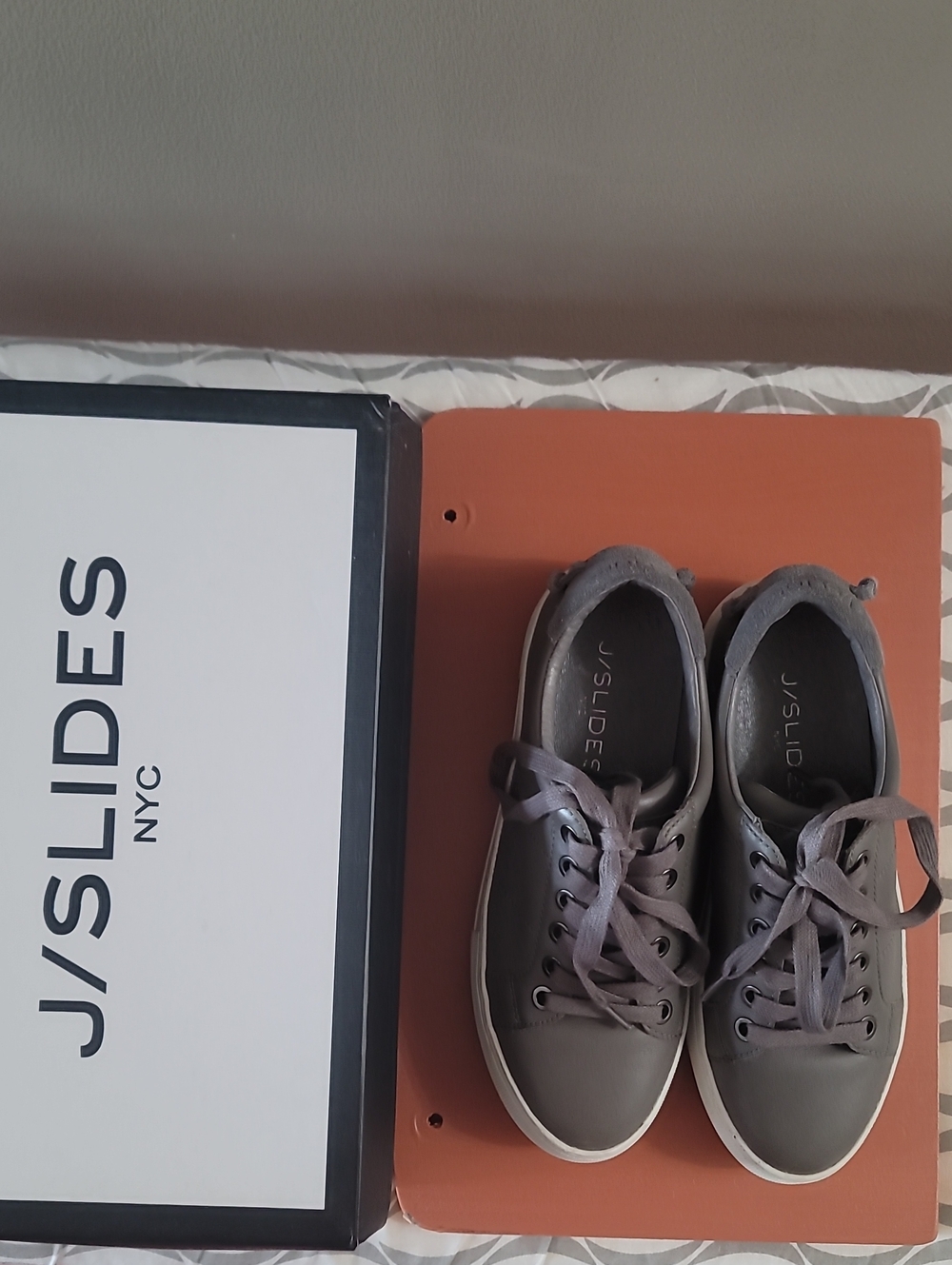 J/SLIDES Gray Leather Low-Top Sneakers